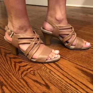Aerosoles Tan Heels